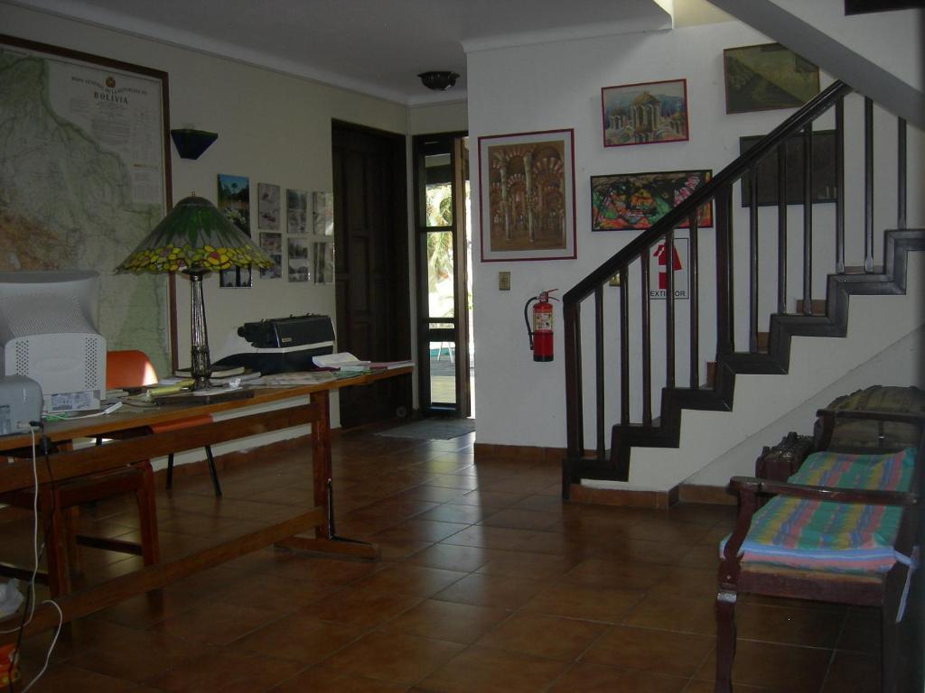 Hostal Los Aventureros Santa Cruz de La Sierra Buitenkant foto