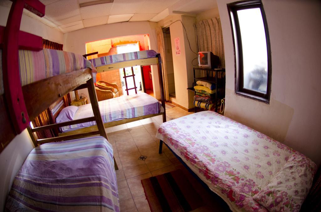 Hostal Los Aventureros Santa Cruz de La Sierra Kamer foto