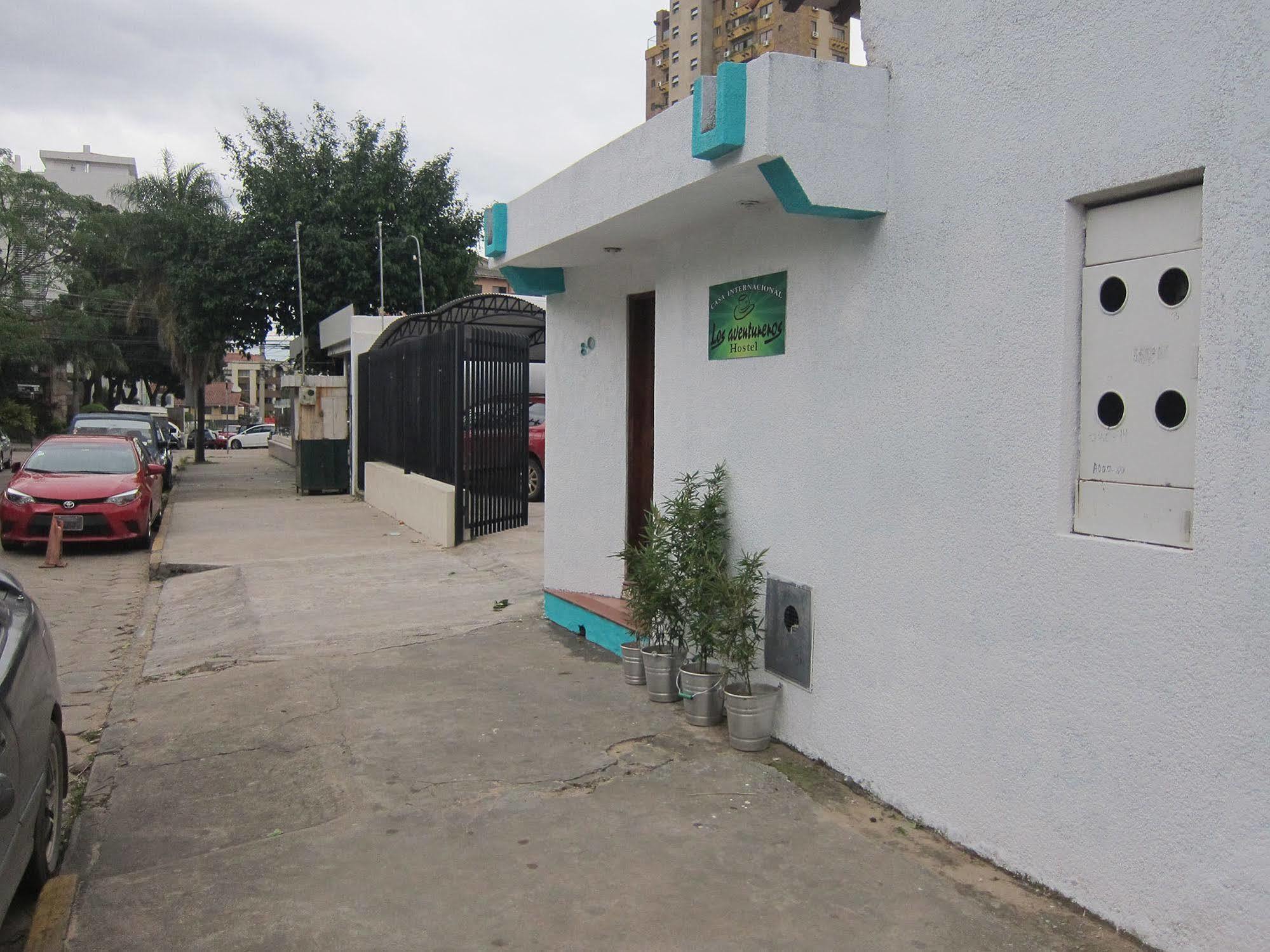 Hostal Los Aventureros Santa Cruz de La Sierra Buitenkant foto