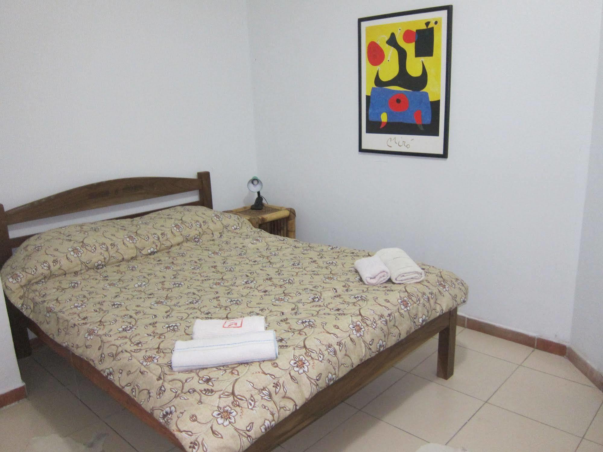 Hostal Los Aventureros Santa Cruz de La Sierra Buitenkant foto