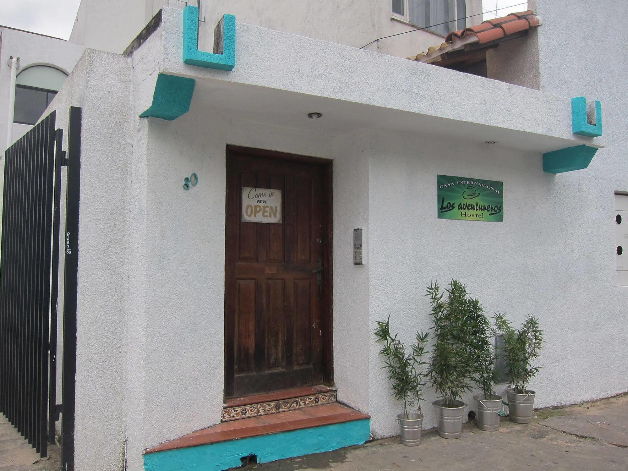 Hostal Los Aventureros Santa Cruz de La Sierra Buitenkant foto